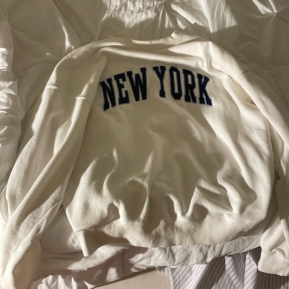 NEW UORK Brandy Melville hoodie